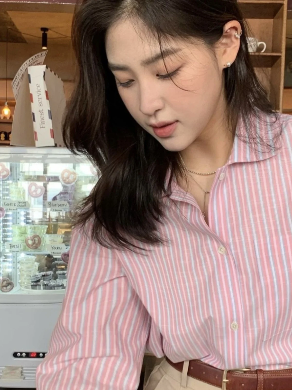 Pink Striped Long Sve irt Women's Korean Design Sweet Sle Early Autumn New Top Faionable Commute Bubble Sve irt