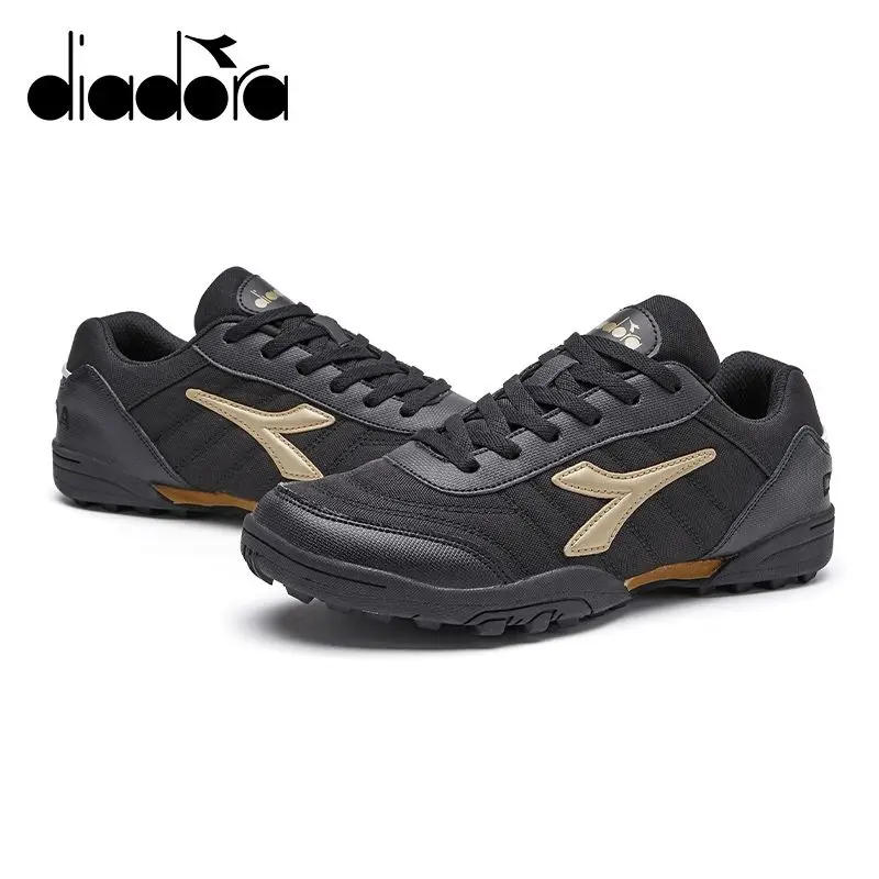 New Match Unisex Soccer Shoes Anti-slip Soccer Shoes Outdoor Professional Rivet Turf Comfortable Soccer Field Boots