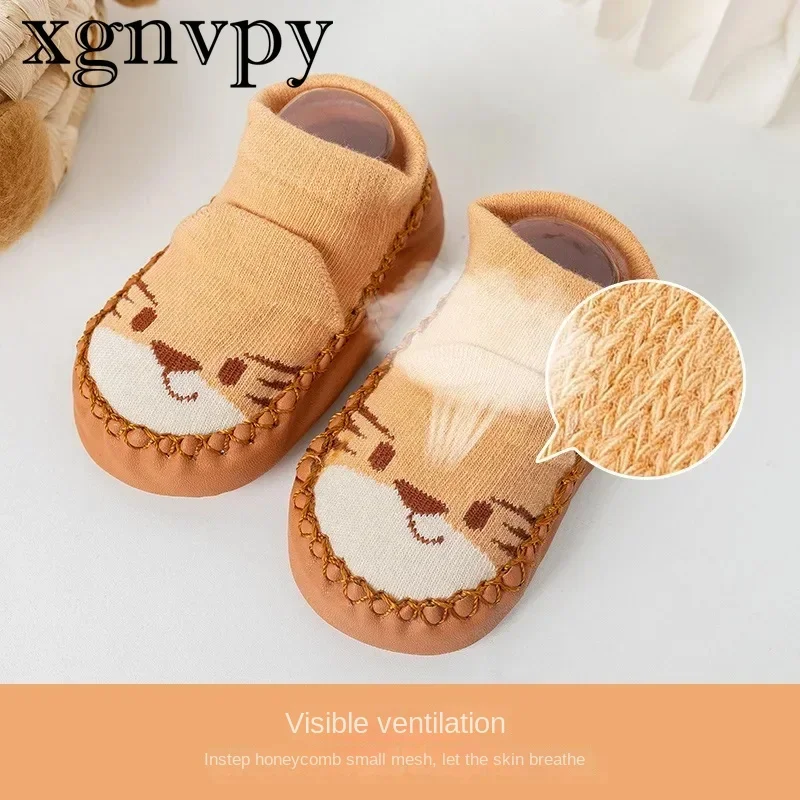 Xgnvpy sepatu lantai bayi, kaus kaki lantai kartun tepi lembut Anti licin dan keren isolasi untuk balita musim gugur dan musim dingin