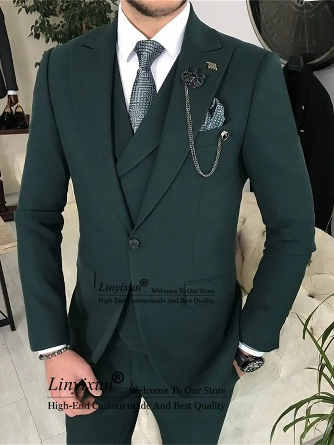 

Formal Men Suits Peaked Lapel Groom Wedding Tuxedos 3 Pieces Sets Business Male Blazers Bridegroom Trajes Elegante Para Hombres