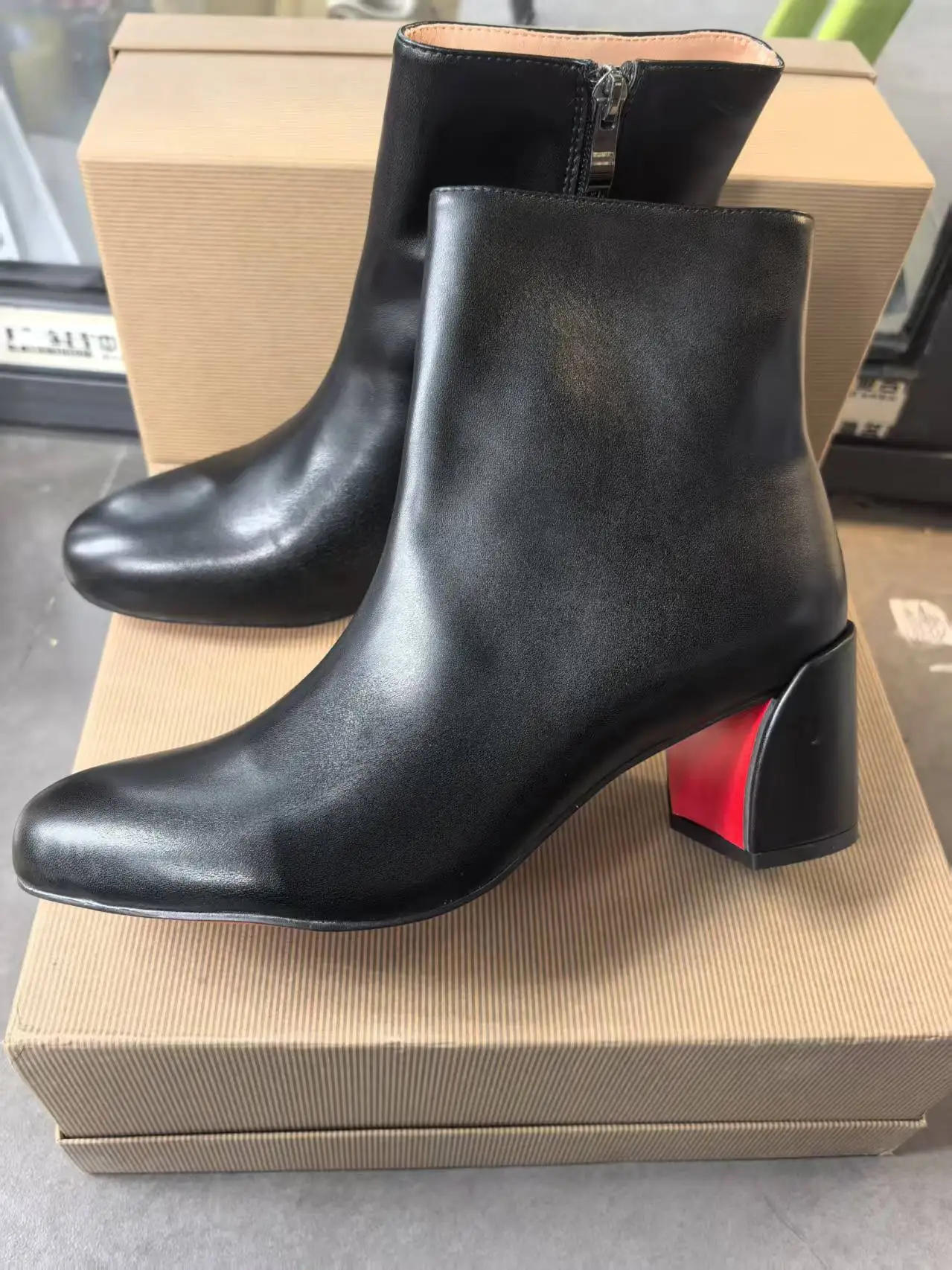 

Luxury Black Leather Block Heel Ankle Boots Women Side Zipper Slip On Short Boots Fashion Trendy Autumn Winter Casual Lady Shoes