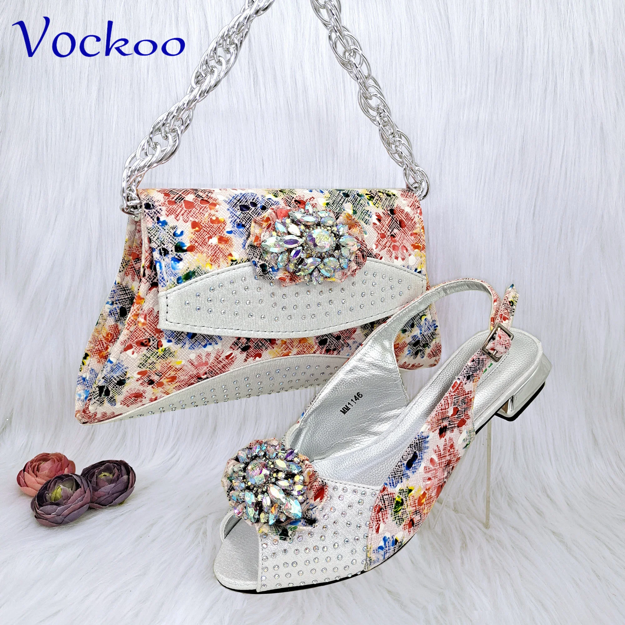 

2023 African Women Shoes Matching Bag Set with Shinning Crystal with Square Heels Mature New Coming for Garden Party in Silver C