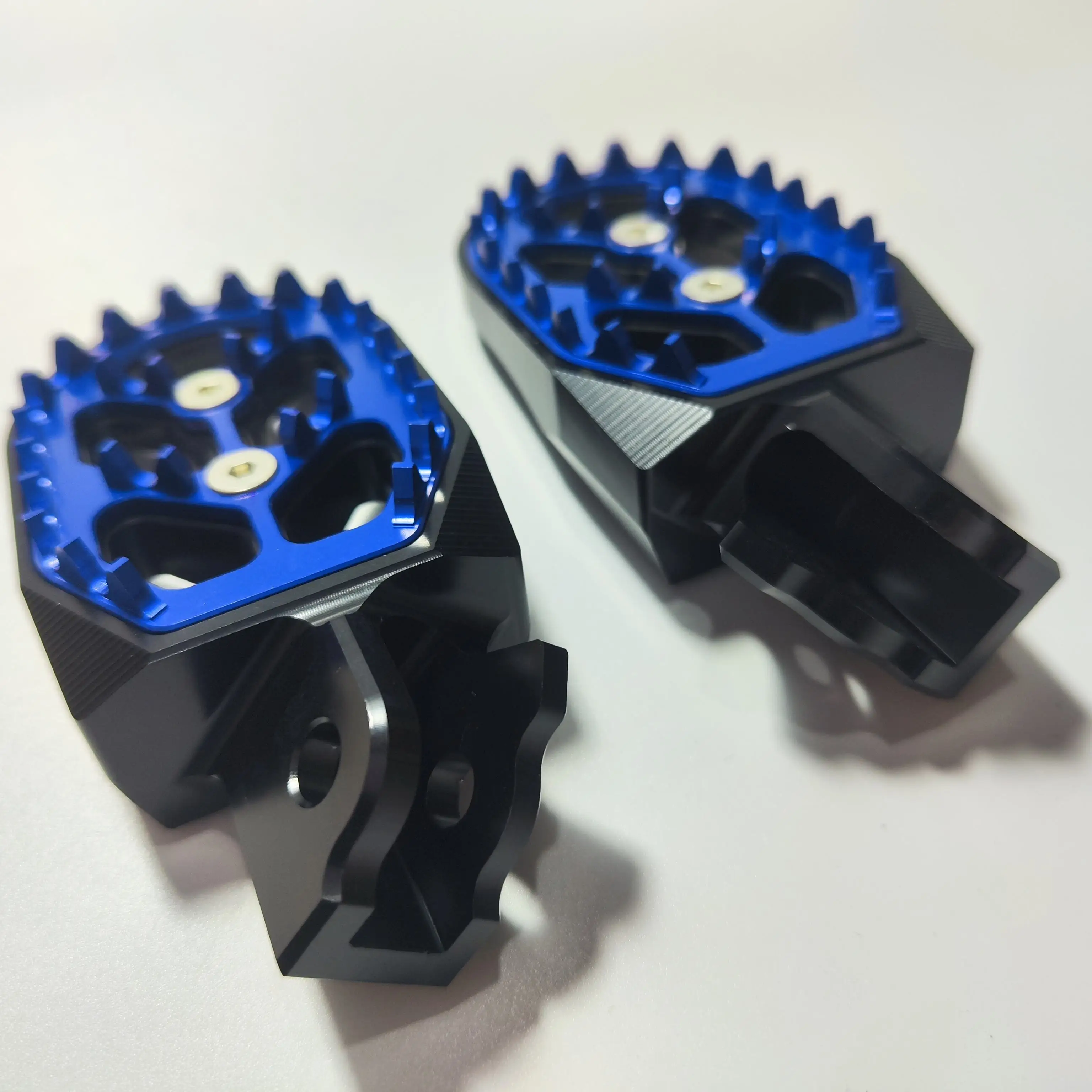 For Ultra Bee Motorcycle Accessories Aluminum Alloy CNC Dirt Bike Foot Rests Pegs Pedals New China-Chic Design For Retrofit/Upgr