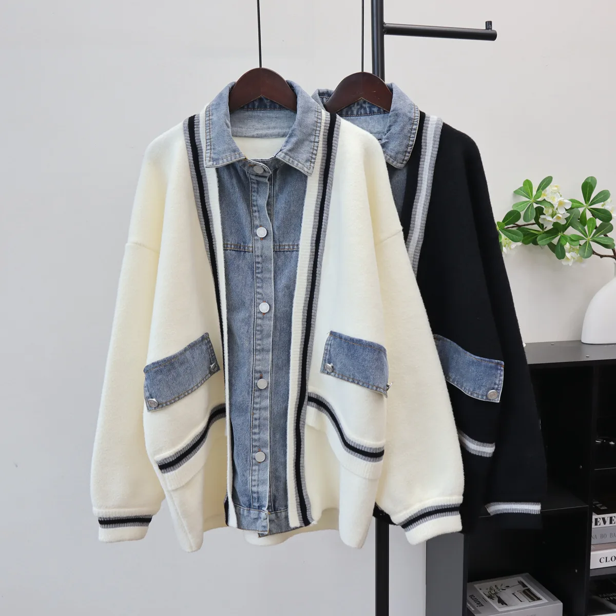 

Women Knitted Spliced Cardigan Casual Jumpers Denim Patchwork Long Sleeves Single Breasted Thick Loose Office Lady 2025 Autumn