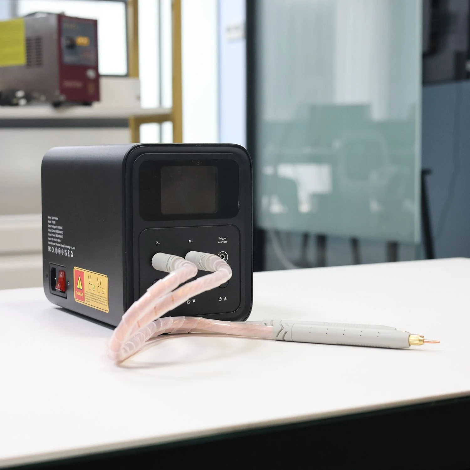 

[Горячая распродажа] Аппарат для точечной сваркиAWITHZ P120D, 2 мм железо и 0,6 мм для алюминия, высокая эффективность 10,5 В