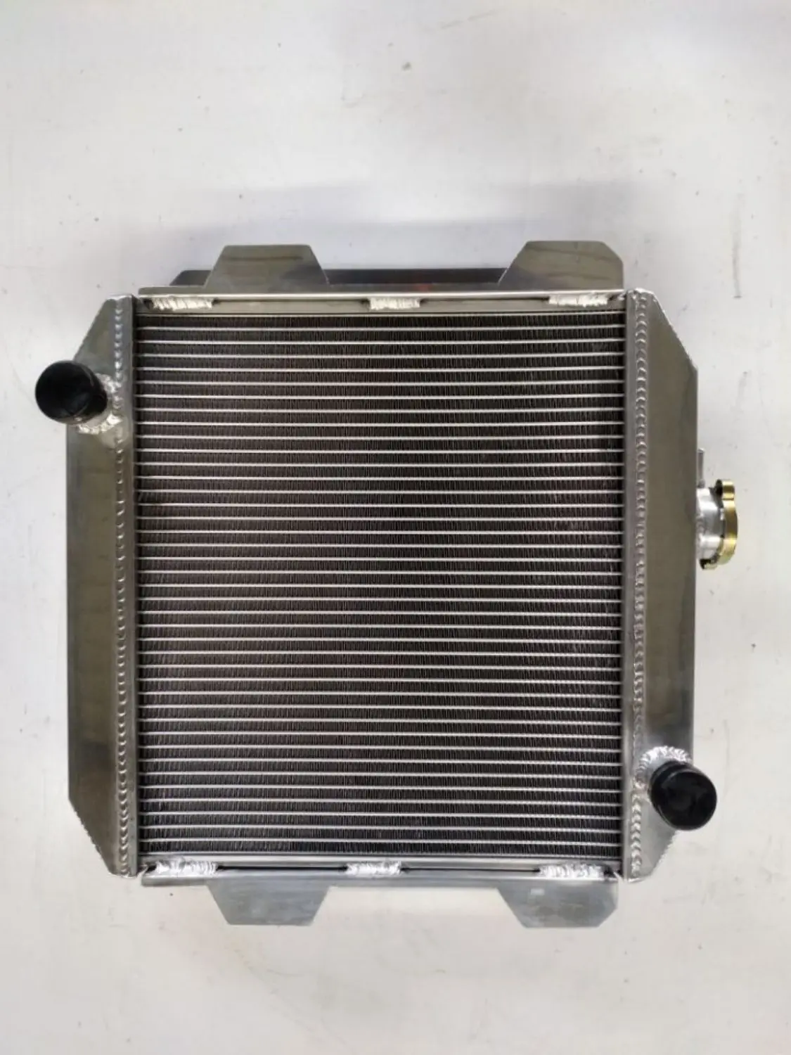 56MM FOR FORD CAPRI II MK1 2600/2800 V6 LHD US-SPEC M/T 71-77 ALUMINUM RADIATOR