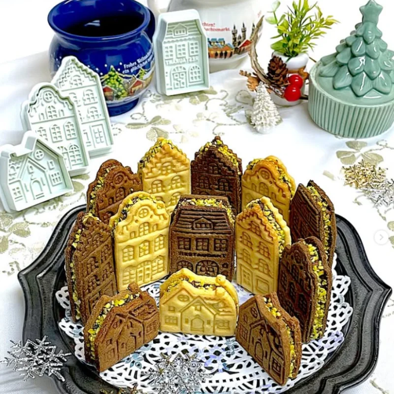 4 יחידות חתיכות עוגיות בית ג'ינג'רברד לחג המולד תבניות אפייה 3D עיצוב עוגת פונדנט קישוט מאפה חותמת עוגיות אביזרי אפייה