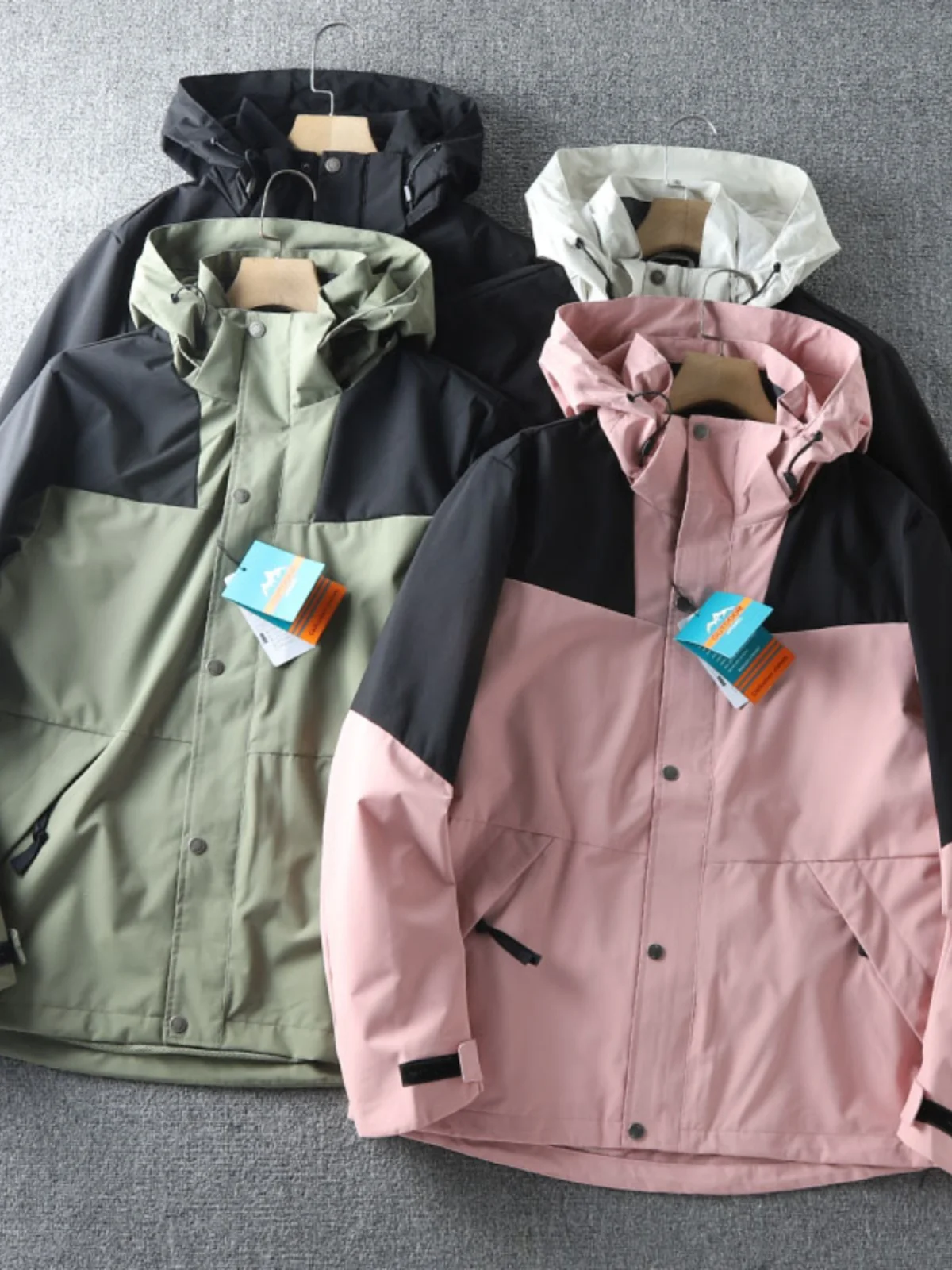 

Ветрозащитная и водонепроницаемая куртка с капюшоном для пар, мужская и женская, с цветными вставками, модная, городская, весна-осень