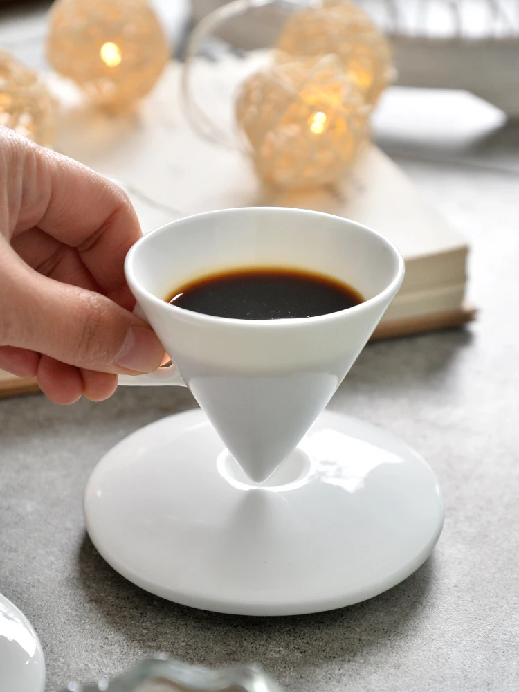 Simple Ceramic Coffee Cup Saucer White Bone China Dessert Milk Mug English Espresso Hand Brewed Coffee Cup Delicate Couple Mug