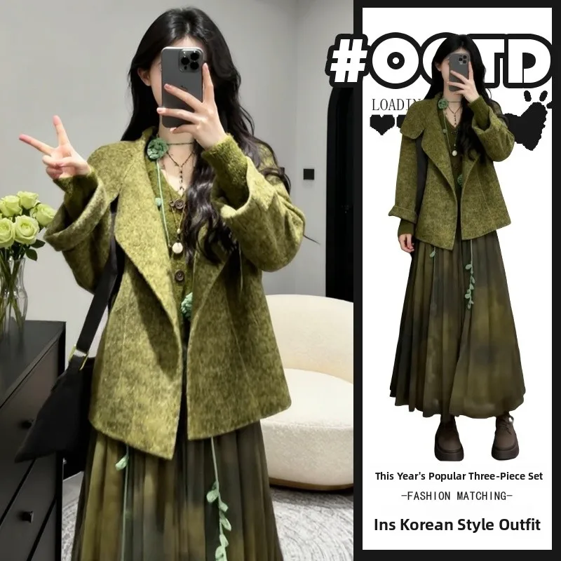 

Warm Fitting V-Neck White Enhancing Three-Piece Set Vintage Hong Kong Style Autumn Winter High-End Feelings Cardigan Coat Bas...