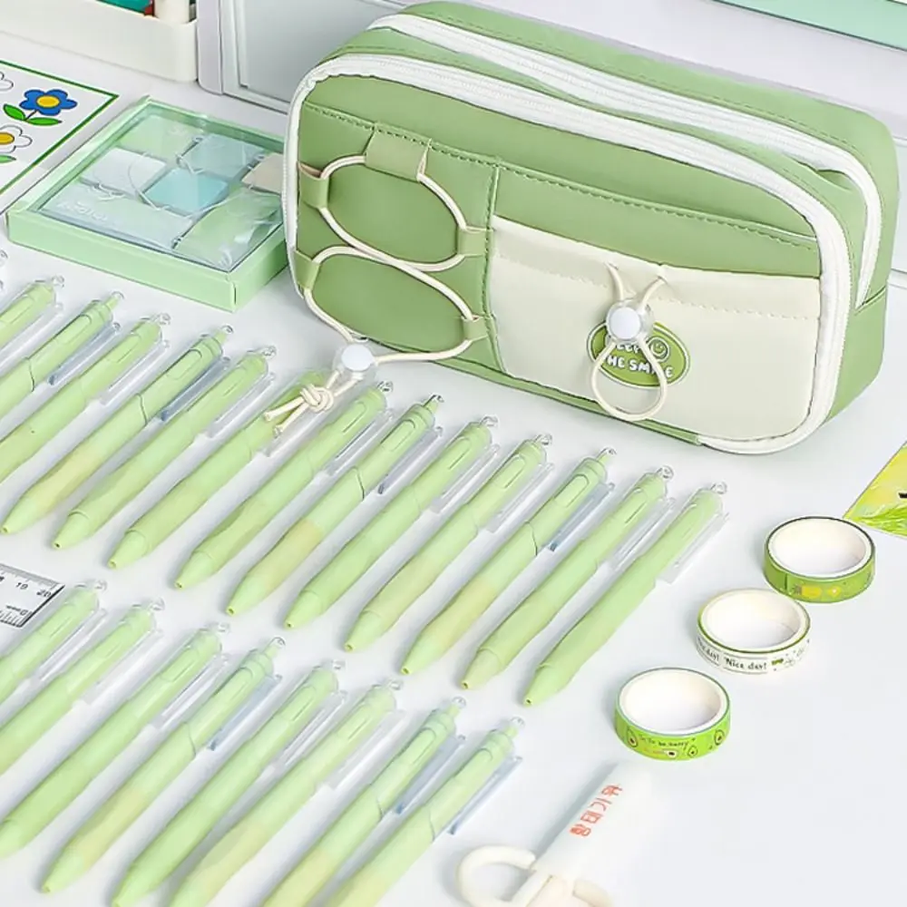 Astucci Panda di grande capacità Astuccio portatile multifunzionale per cartoni animati con tasca frontale Borsa portaoggetti per cancelleria Panda