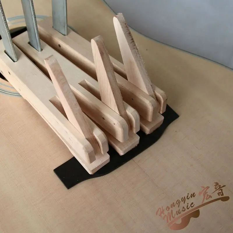 HUATOOL Hartes Ahornholz Eisen Deep Throat Klemme für Gitarre Cello Violine Brücke F-Form Holzbefestigung Holzarbeiten – Detail 11