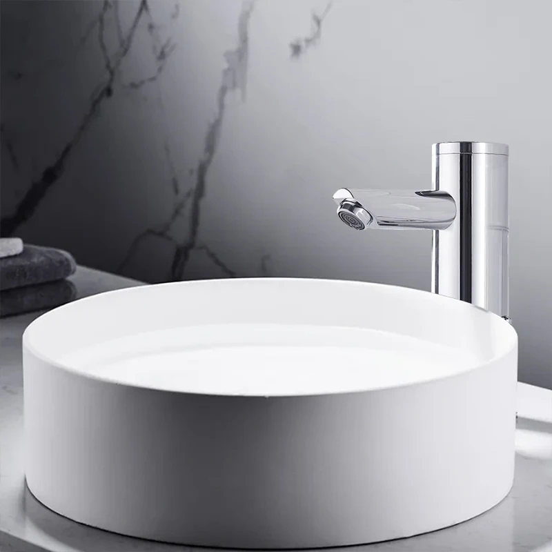 Contemporary Classic Modern Single-Hole Kitchen Faucet in Black Brushed Ceramic Sense