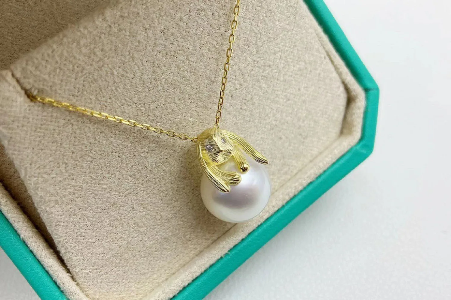 

Exquisite Pearl Pendant AAAA11-12mm Natural White Round Pearl Pendant 18in/925s