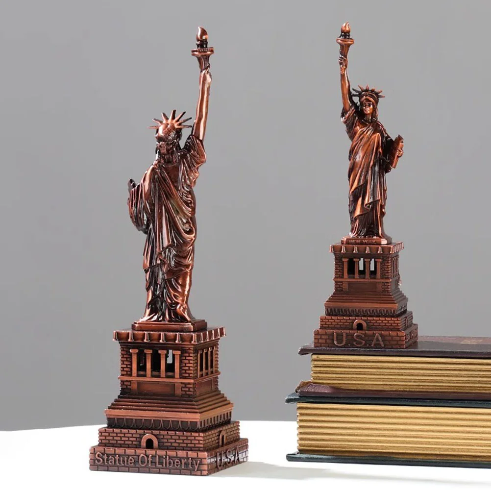 

Vintage Decor Statue of Liberty Decorative Desktop Landscaping Model Yard Ornament Metal Ornaments Office