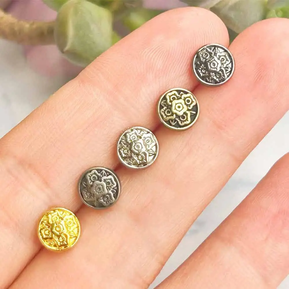 20pcs New 7mm Flower Buckles Metal Handmade Retro Ancient Buttons Mini Ultra-small Buckle DIY Doll Clothes Accessories