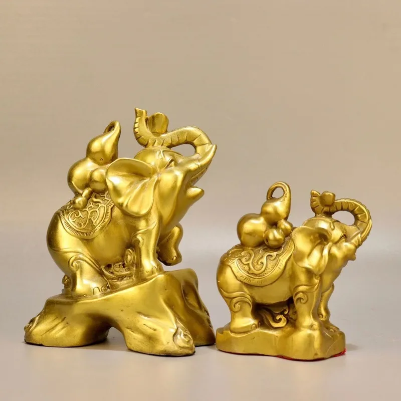 A pair of copper elephant ornaments for home living room decoration, auspicious and fortune-bringing water-absorbing elephants f