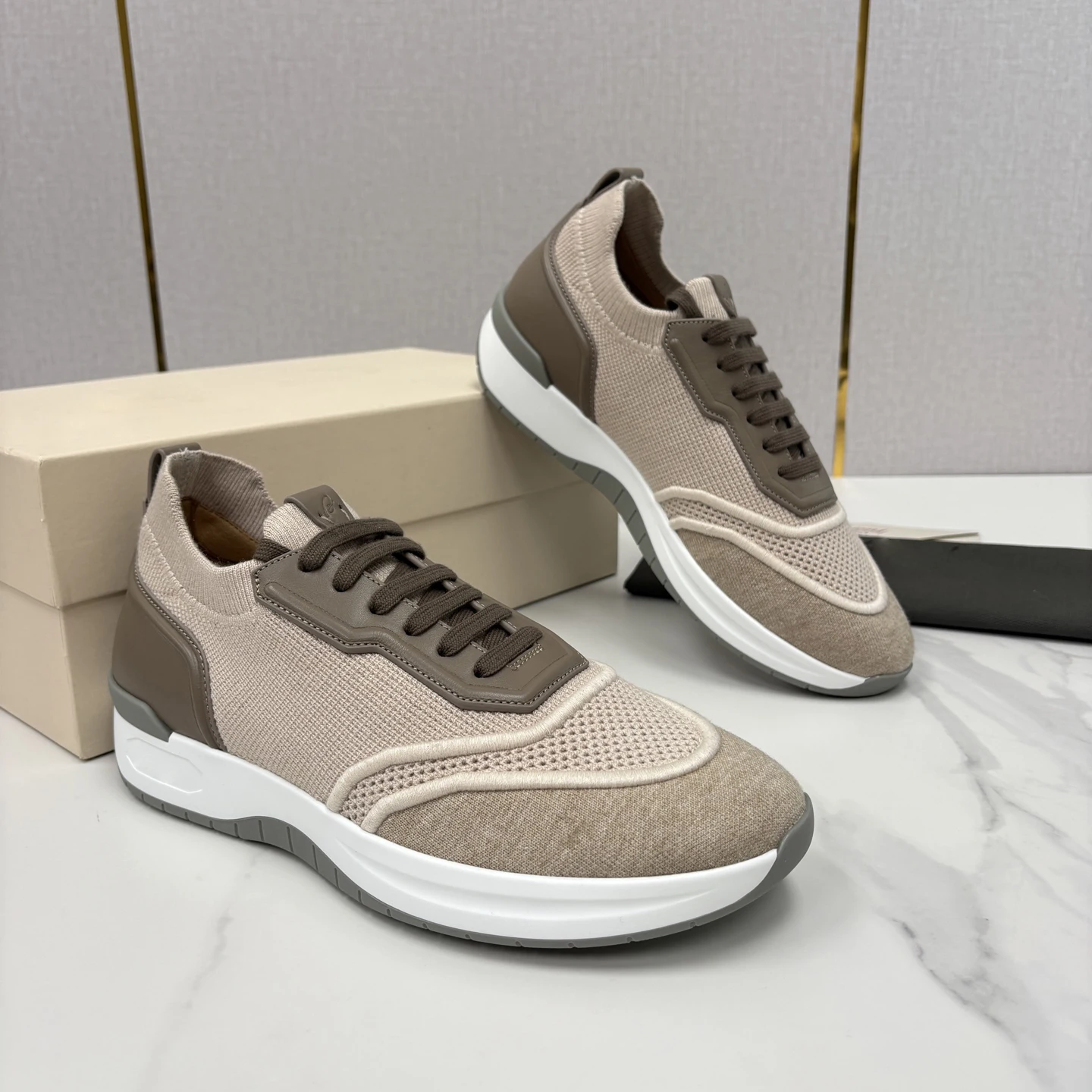 SIJITONGDA2026 men'sMen's Knitted Fabric Sports Shoes, with the shoe upper made of knitted fabric size 39-46