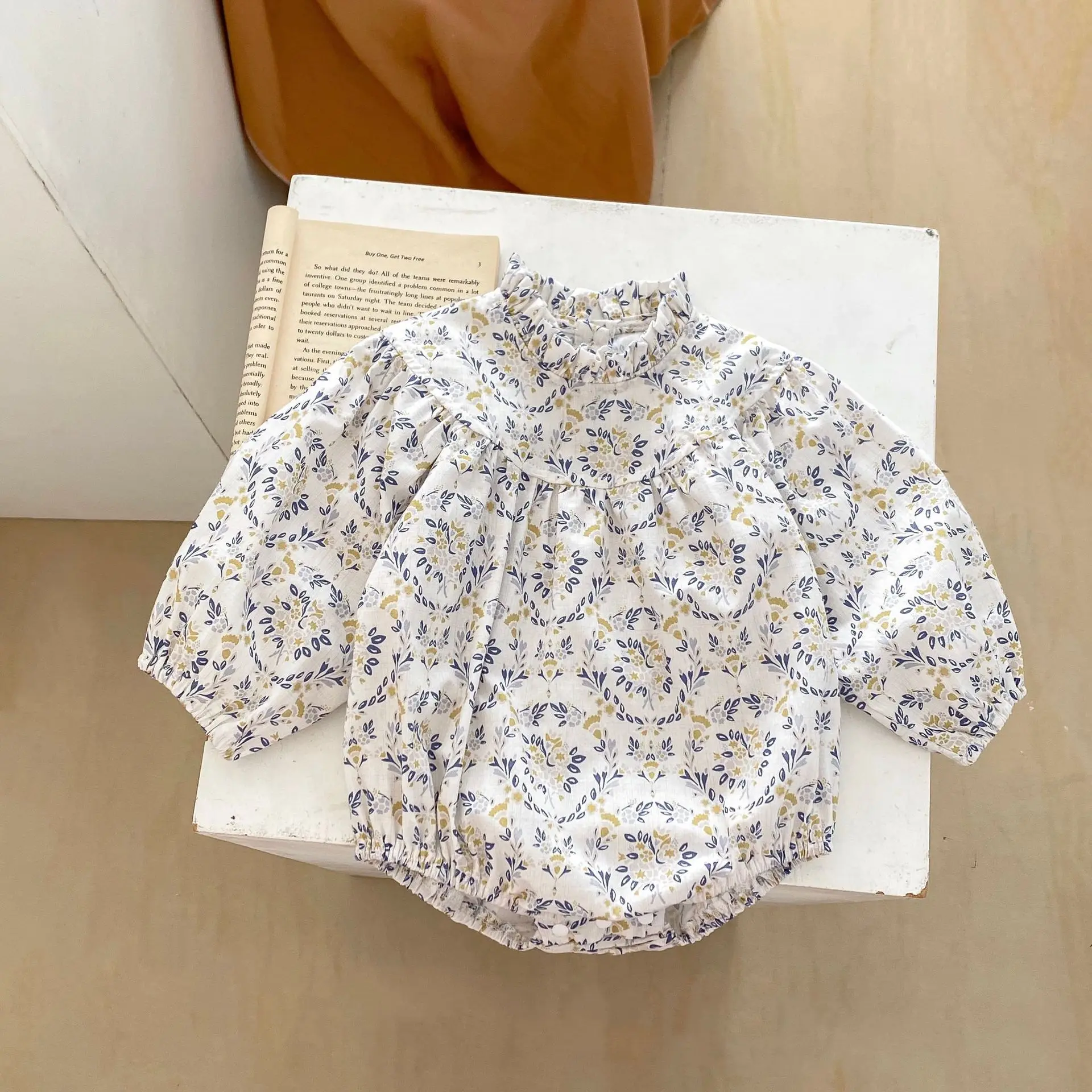 Spring and Autumn New Product Baby 0-3 Year Old Girl Baby Little Fresh Fragmented Flower Long sleeved Sweetheart Bag Fart Clothe