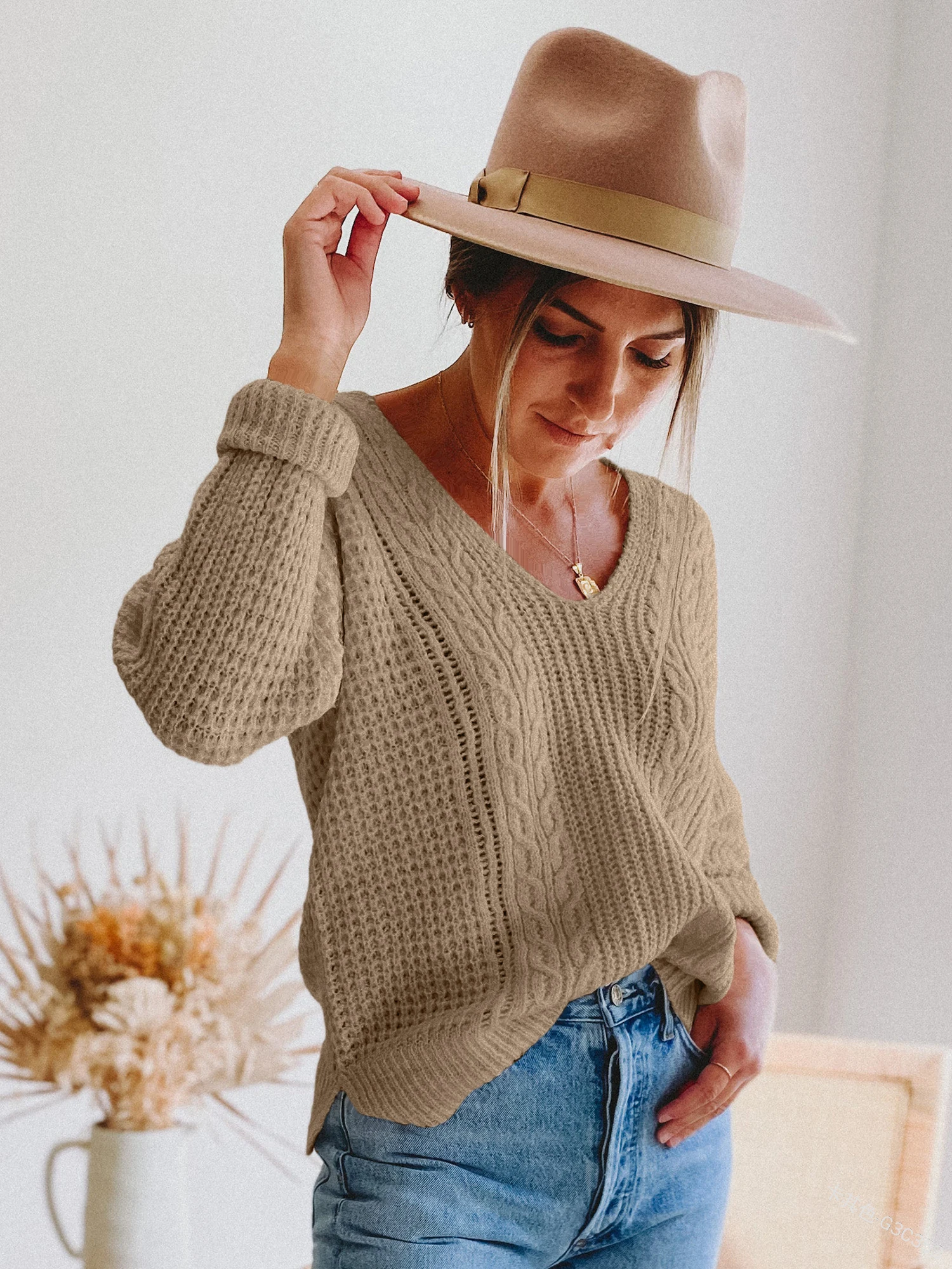 V-Neck Solid Color Sweaters Women Long Sleeve Sweater Casual Loose Fitting Knitted Pullover Tops Fashion Autumn Women Clothing