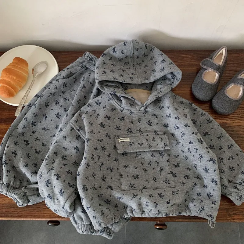 

Children's Velvet Set 2025 Autumn/Winter Korean Edition New Children's Western Style Floral Hoodie and Pants Two Piece Set