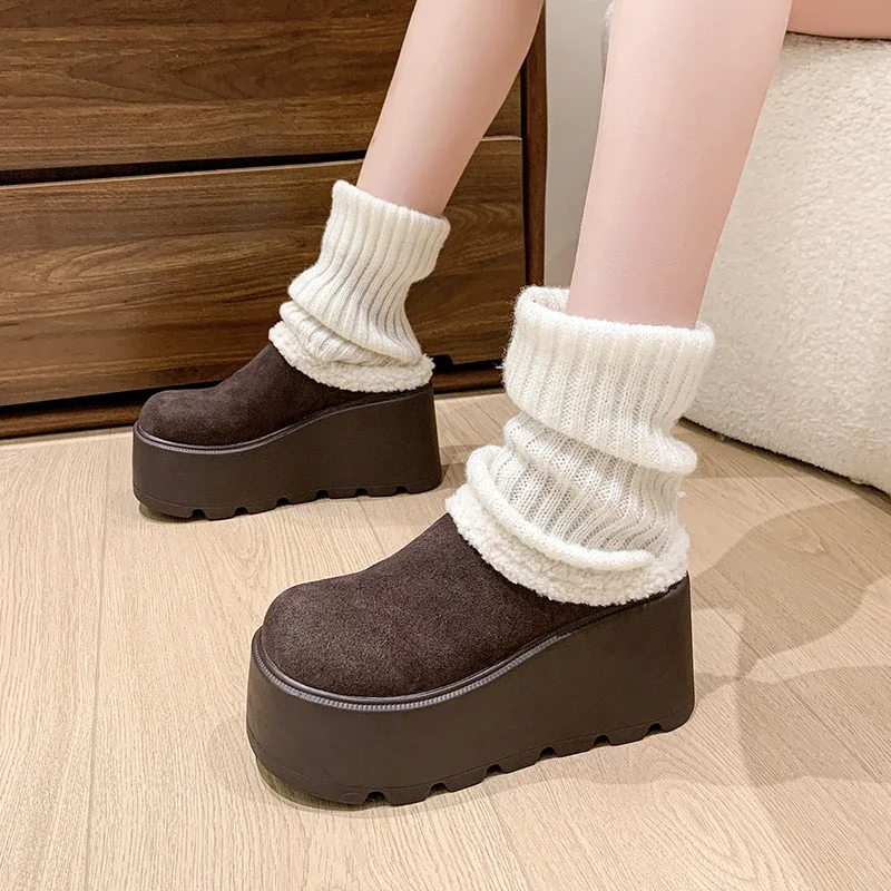 

Женские полусапочки на платформе 9 см, зима 2025 года, теплые женские лоферы на высоком каблуке в стиле ретро, повседневные замшевые сабо для женщин, студенческая обувь