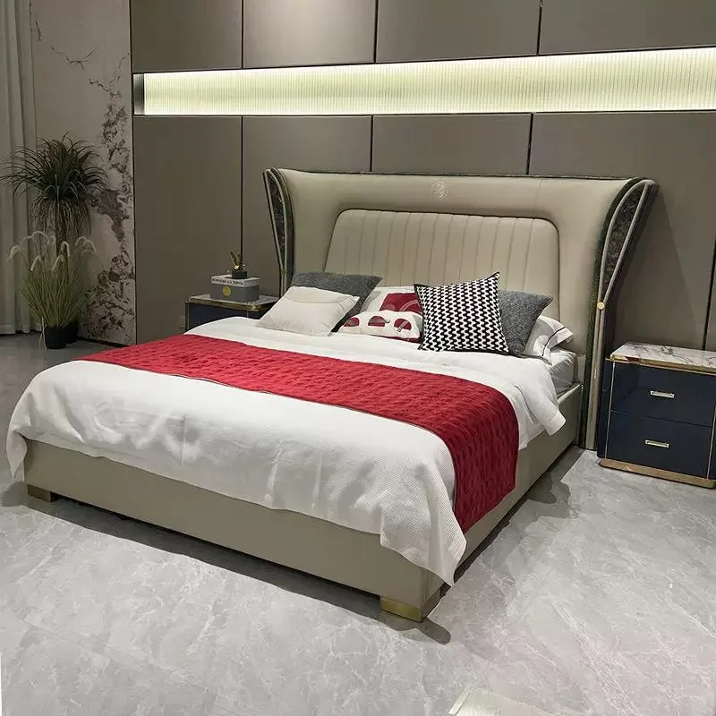 Italian light luxury leather bed, master bedroom, double bed room, exquisite high-end furniture, double upholstery bed