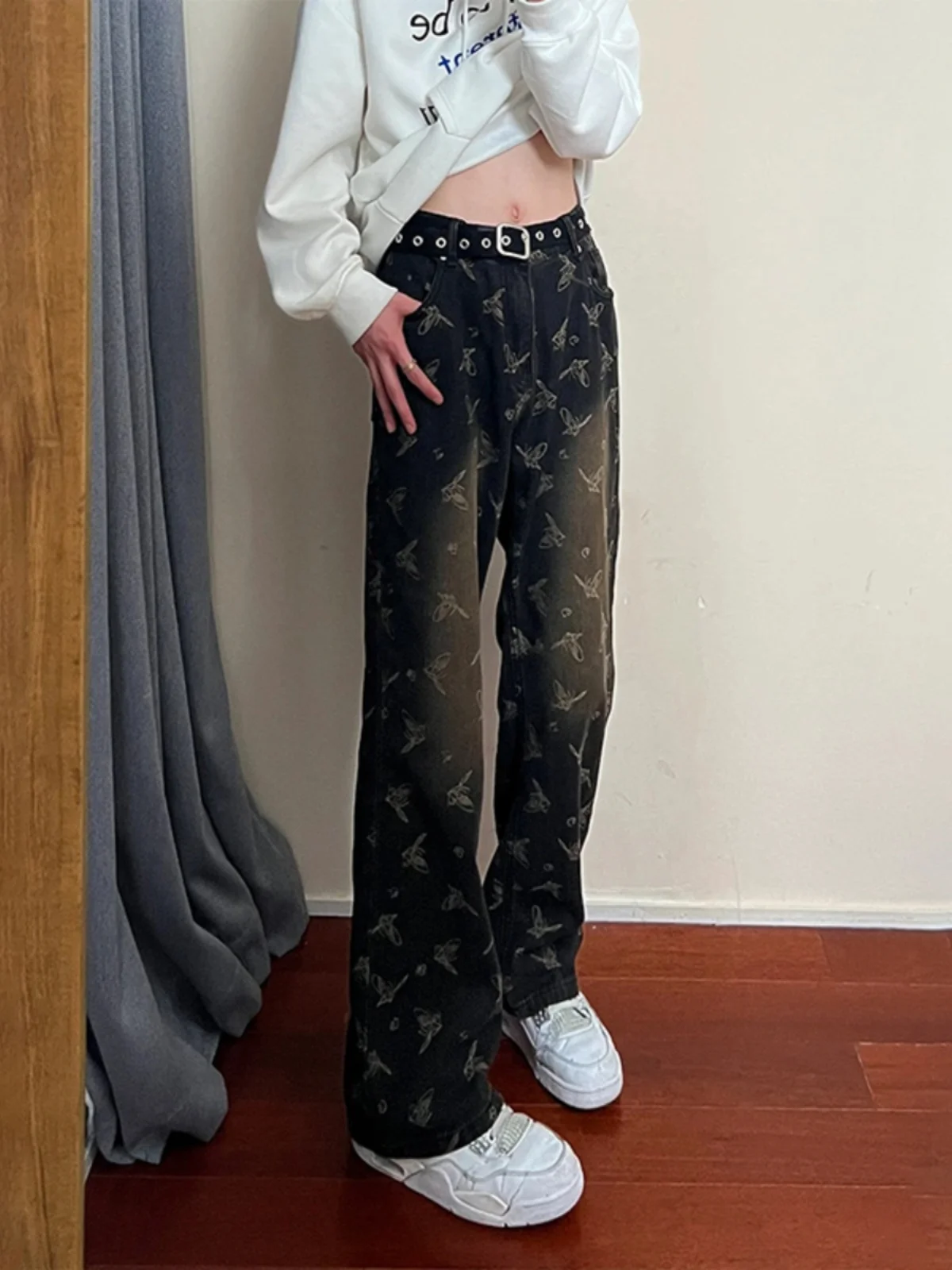 

Черные мужские джинсы с цветочным принтом, расклешенные, удлиняющие ноги, утягивающие, зимние, повседневные, свободные, прямого кроя, для подростков