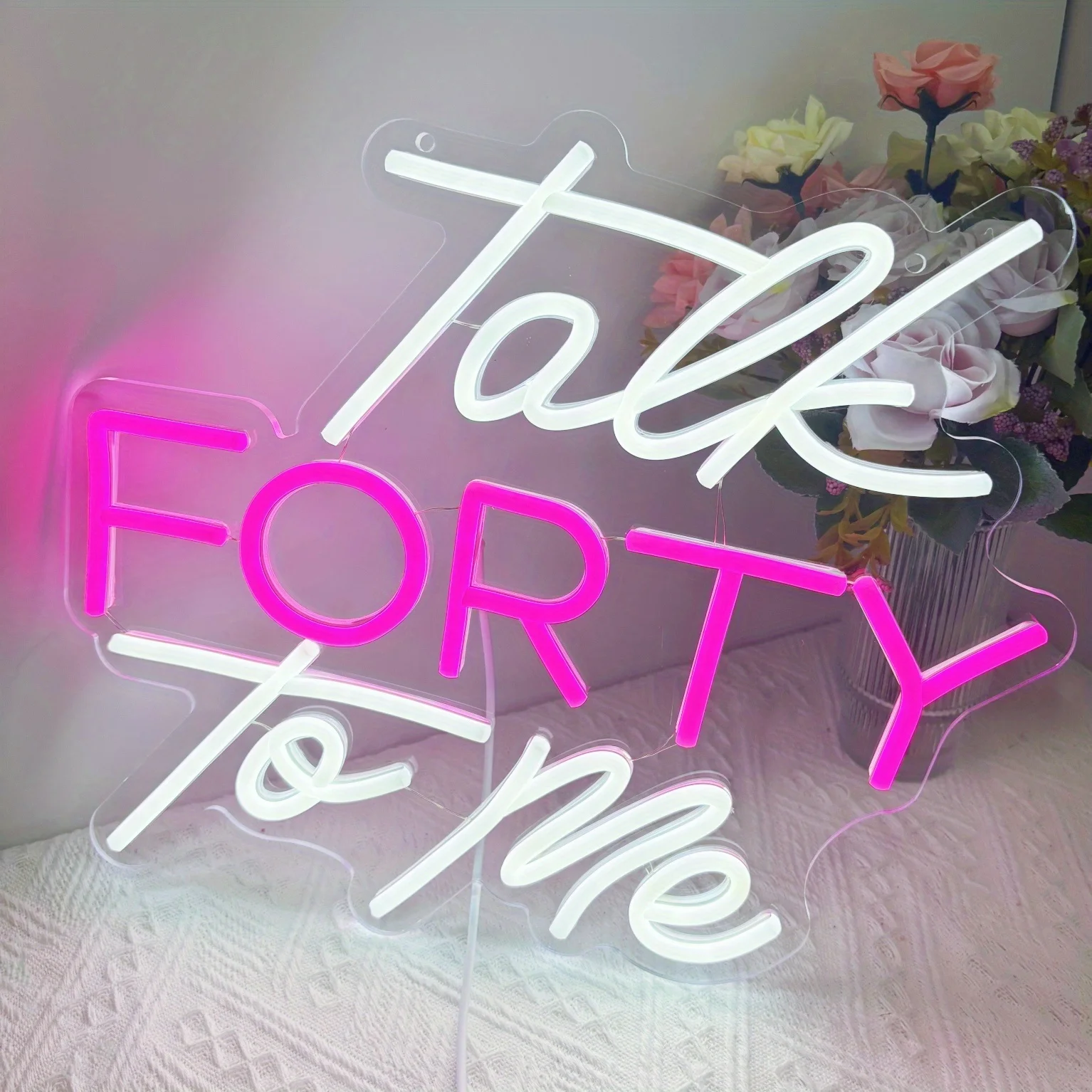 Letreiro Neon 'Talk Forty To M - Neon Sign Party avaliação e preço