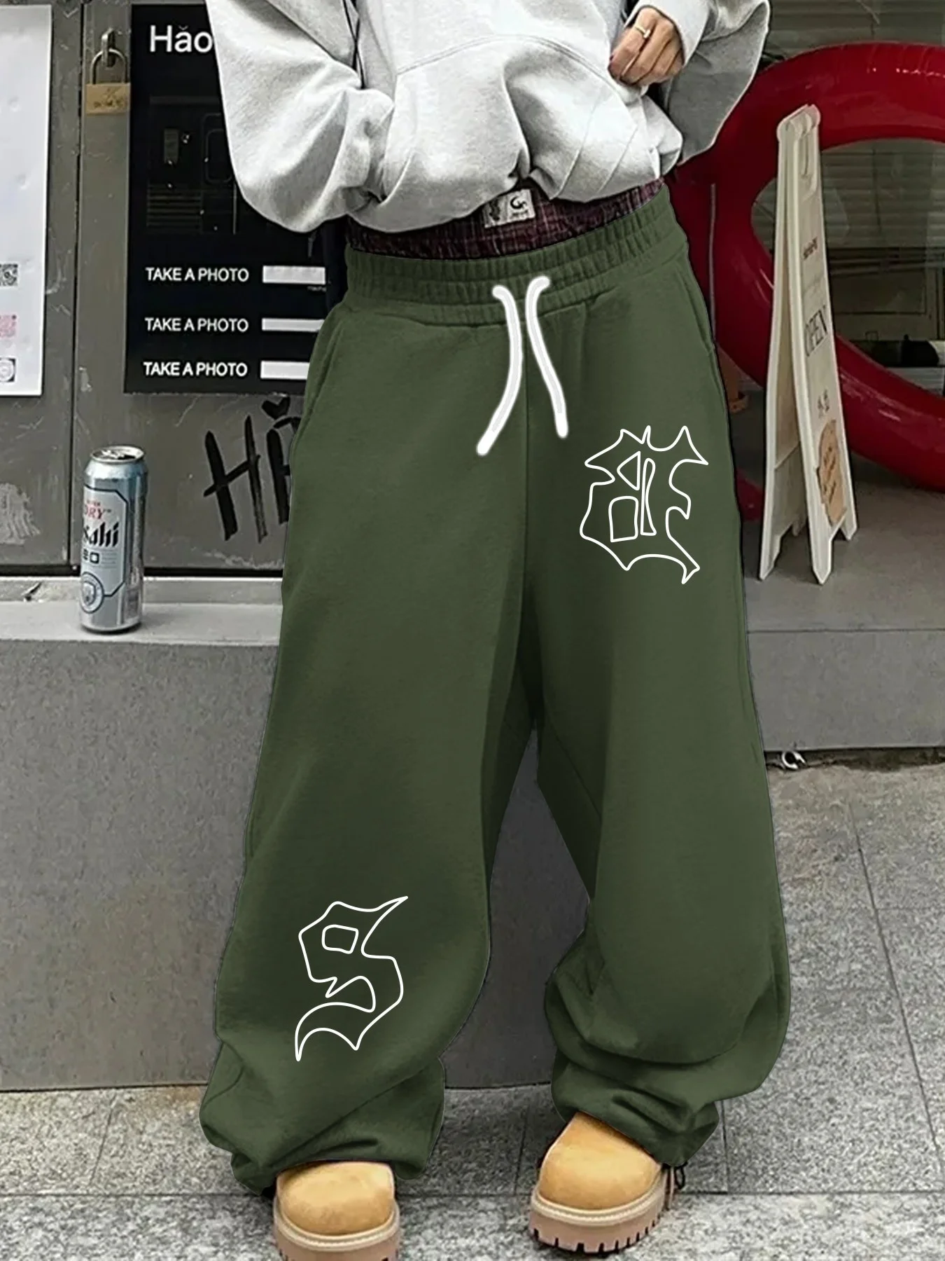 

22026 Summer Kids Fast Dry Loose Pants Olive Green White Gothic Letter Print Drawstring Elastic Waist Casual Streetwear Trousers