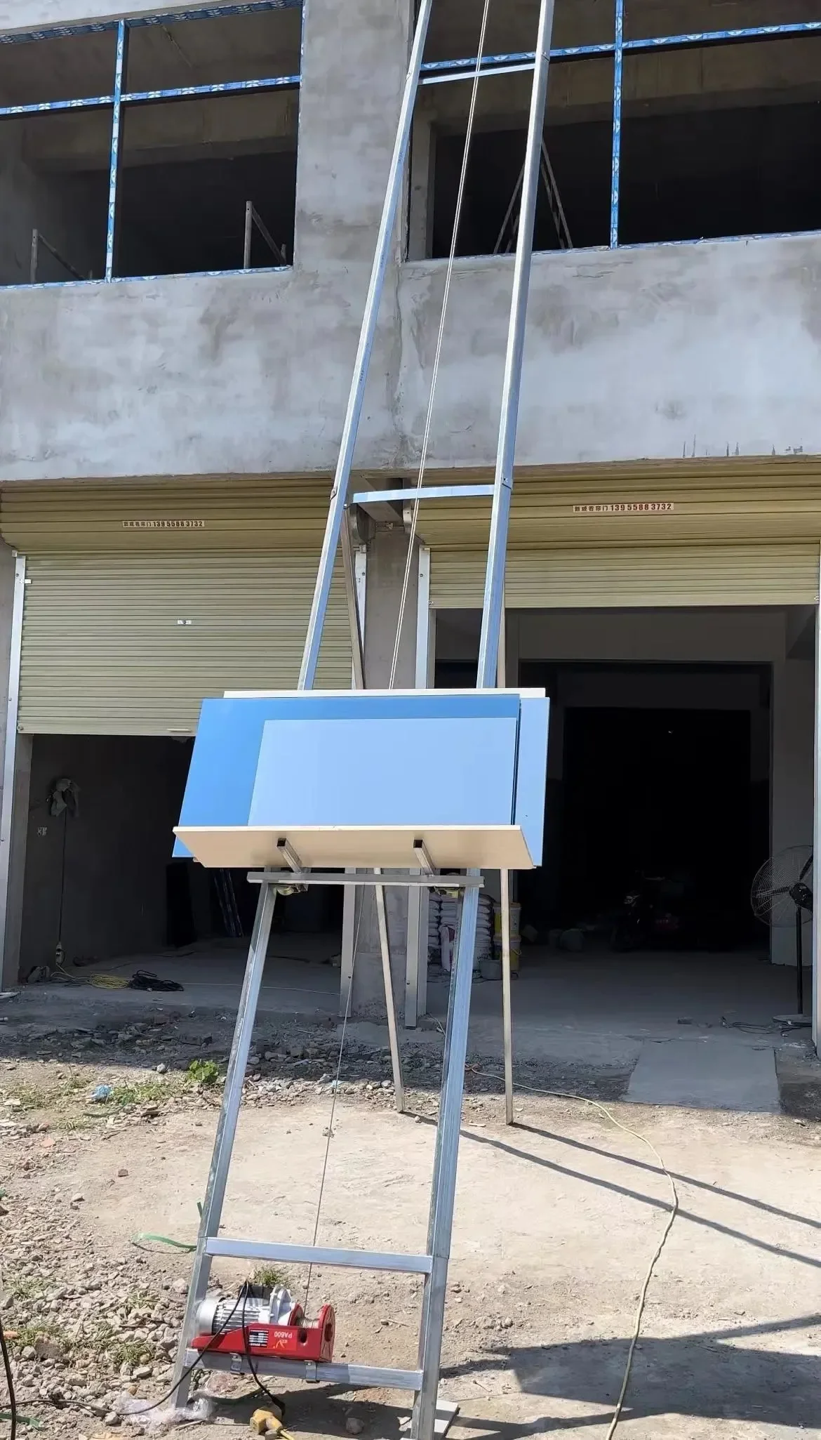 Electric Panel Elevator 4m-18m Ladder Hoist Lift Equipment with Wire Rope Sling