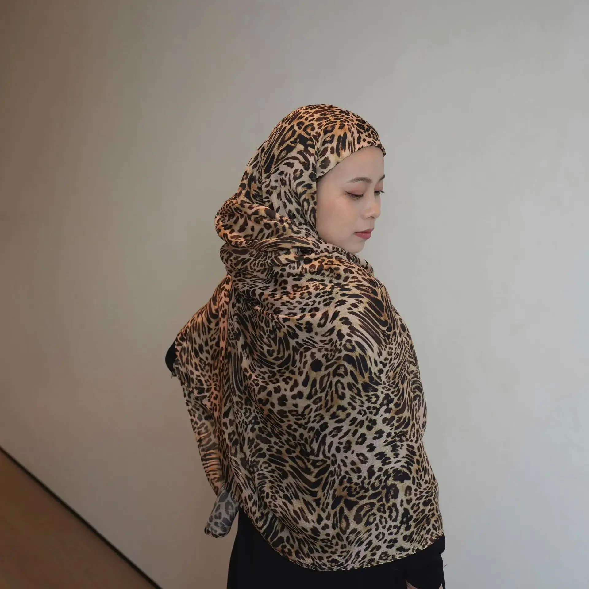 200*90cm Leopard Print Hijab Modal Cotton Hijabs for Women Viscose Scarf Double Needle Wide Edge Head Scarf Headwraps for Women