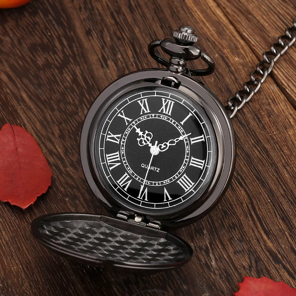 Vintage Fashion Shield Pocket Watch with 30 cm Pocket Chain White Roman Numerals Black Dial Pendant Quartz Pocket Clock Gift Men