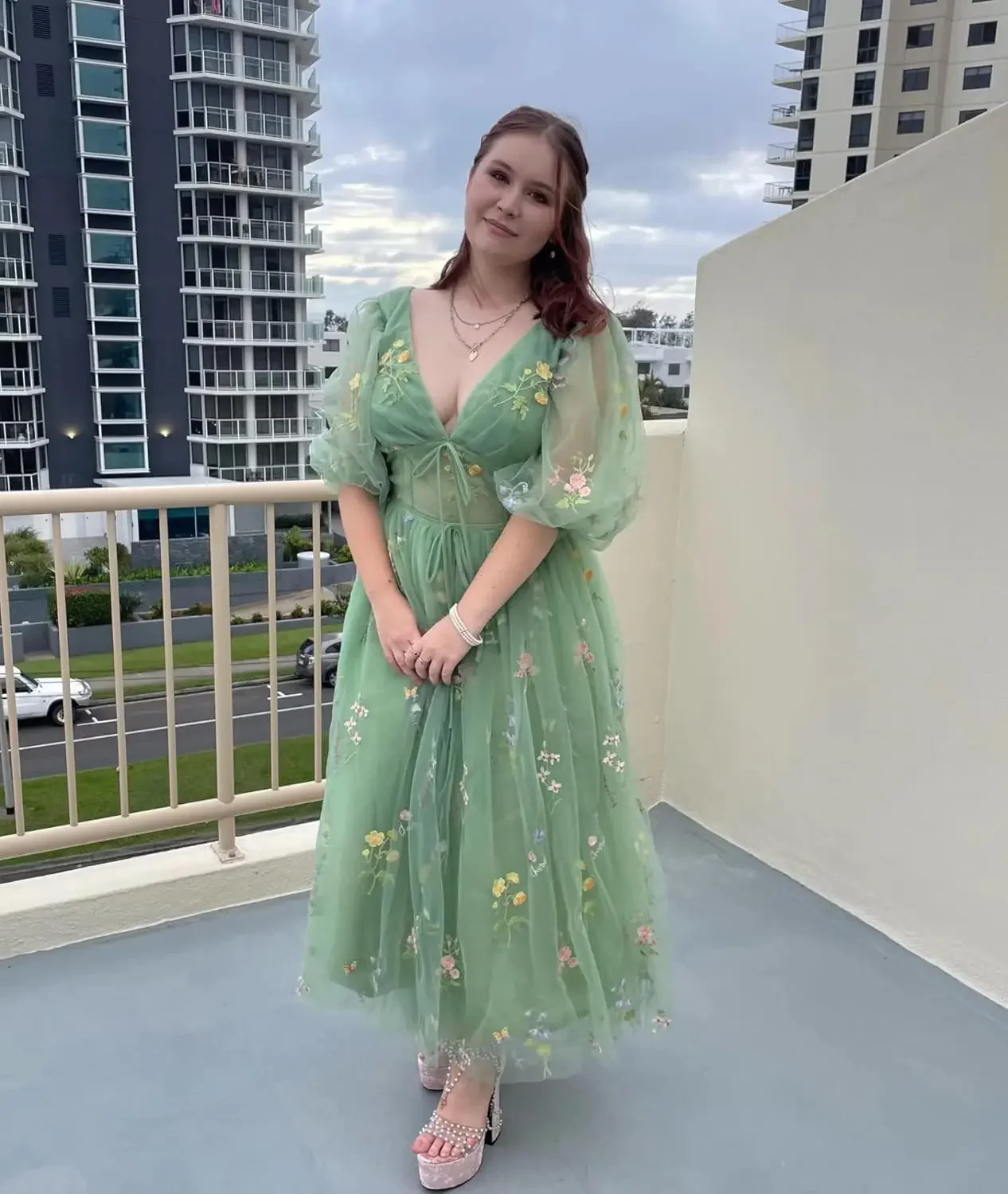 Women's Puffy Sleeve Prom Dresses Flower Embroidery Tulle Formal Evening Dress Ruched Wedding Party Gowns Girls Homecoming Gown