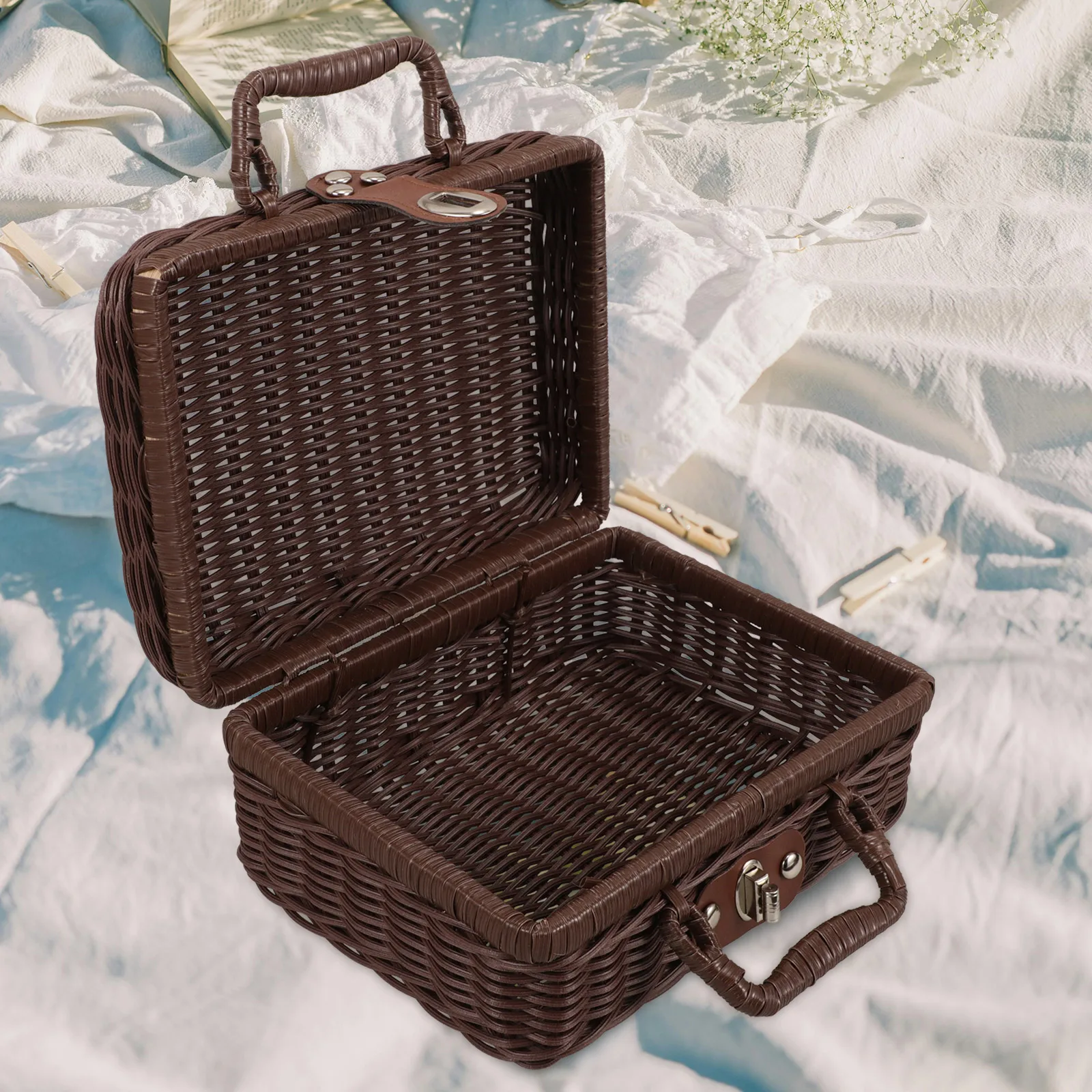 

Rattan Suitcase 22x17x11cm Coffee Color Storage Basket Picnic Wedding Photo Props Vintage Reusable Container