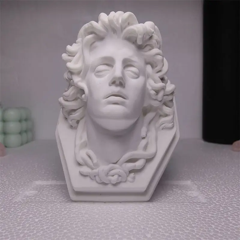 Medusa Kunst Aroma-Gips-Skulptur Relief-Dekor 3D-Geschenk Museumsreplik Desktop-Ornament für Heim- und Hoteldekoration