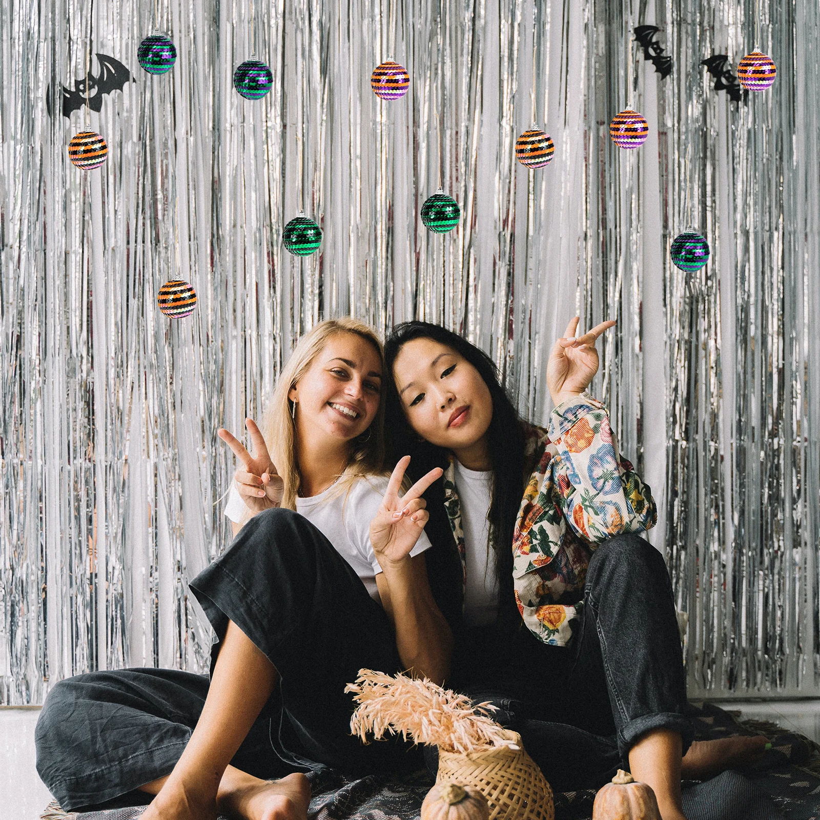 

16Pcs Delicate Hanging Balls Halloween Ornaments Material Easy to Hang Decor Delicate Hanging Balls