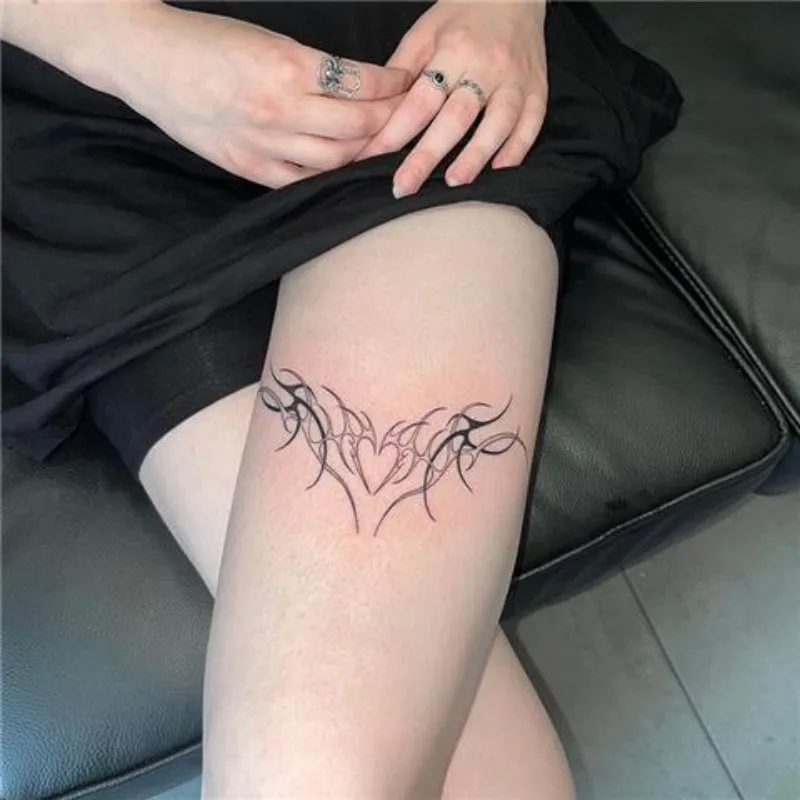 Tatuajes temporales de corazón a base de hierbas para mujer, pegatinas de tatuaje de alas de súcubo sexis, tatuaje falso de muslo, tatuaje semipermanente impermeable