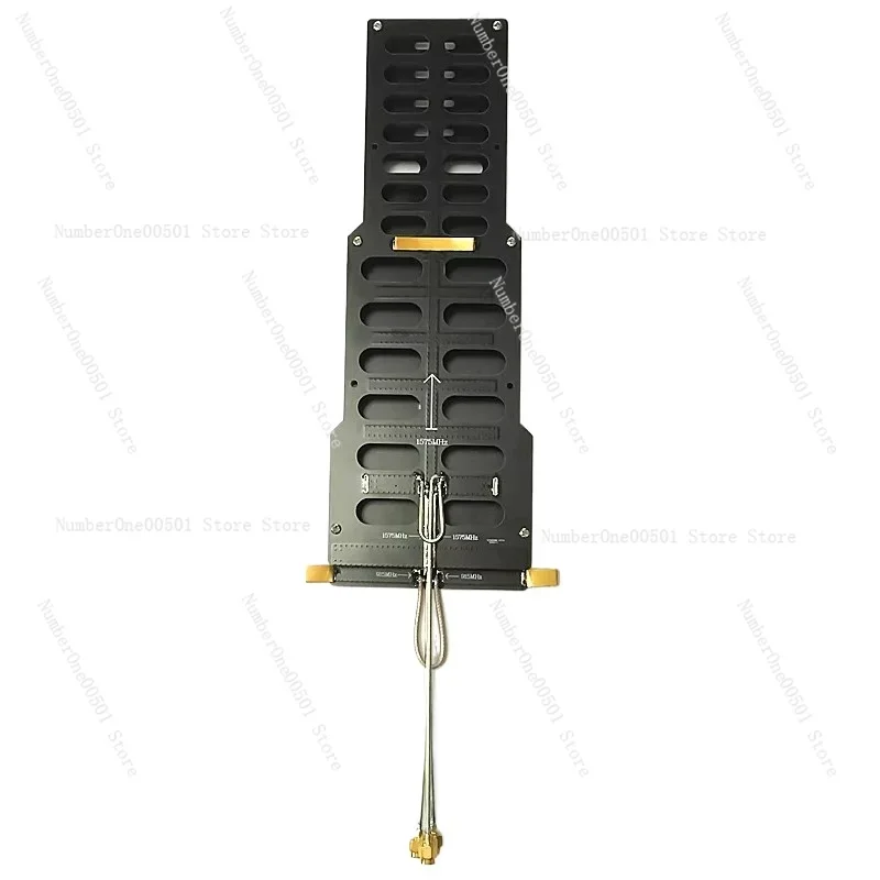 

Drone antenna 4-frequency-in-1 drone high-gain directional antenna, no isolator required