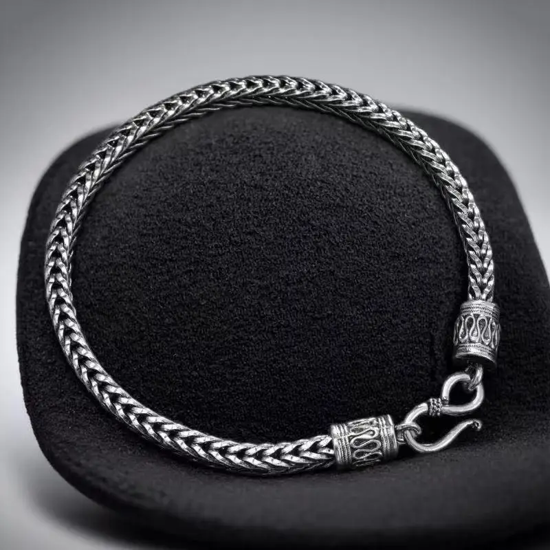 Retro-Armbandkette aus Edelstahl, modischer Unisex-Schmuck, wasserdicht, ideal für Verlobungsfeiern, Weihnachtsgeschenke für Freunde und Familie. – Detail 9