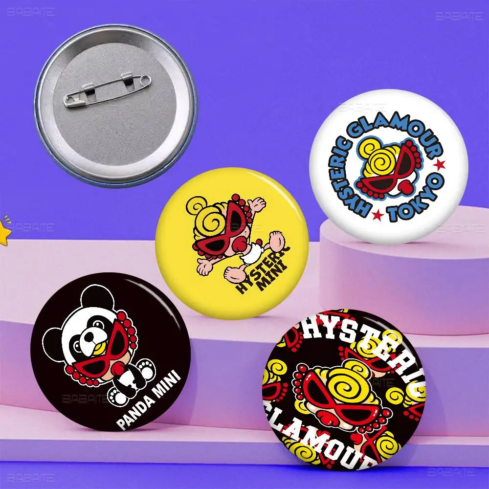 Pins de la serie Cute de 58 mm con el logo de la marca japonesa H-Hysteric M-Mini, insignias divertidas, broches de animales de dibujos animados interesantes para mochilas, ropa, regalo.