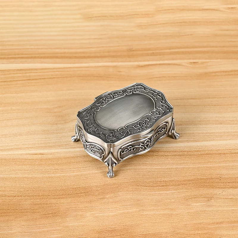 Metal Jewelry Box Small Trinket Jewelry Storage box For Rings Earrings Necklace Treasure Chest Organizer Antique jewelry Keepsa