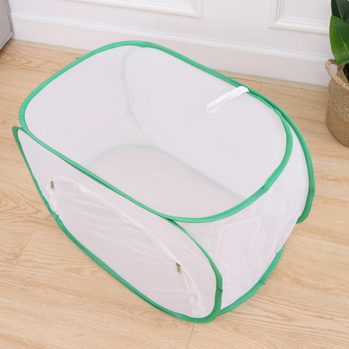 Portable Insect Habitat Cage: Large Mesh Outdoor Exploration Tool For Kids Bug Catching Observation Foldable Lightweight Design