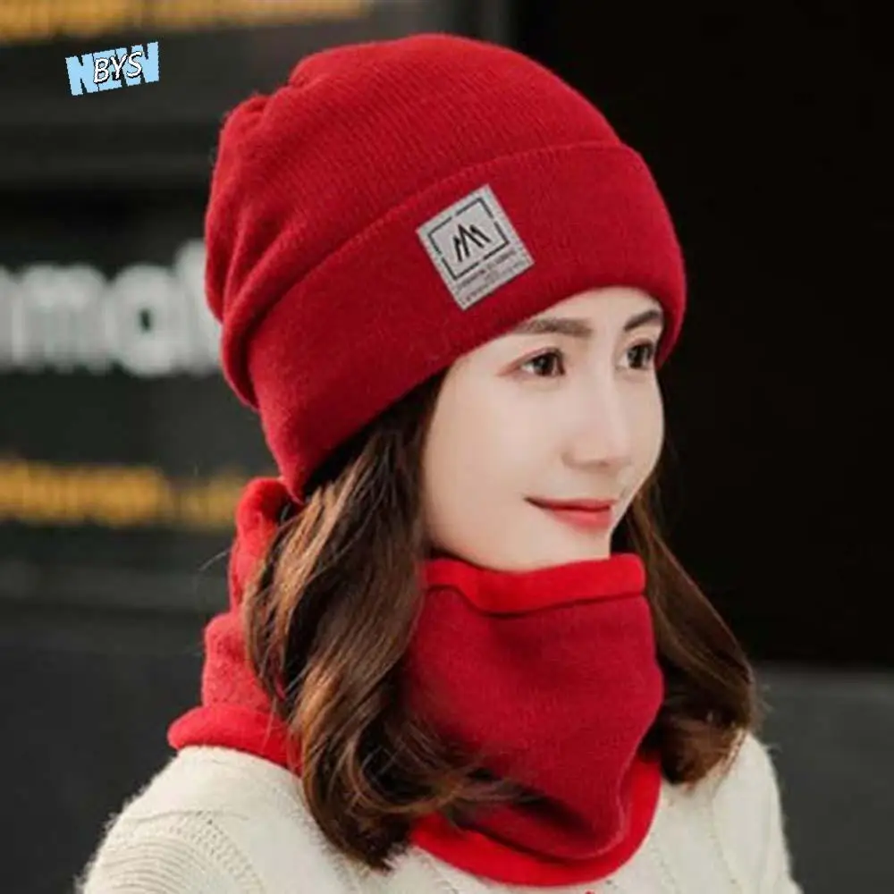 قبعة إيرفلاب قبعة مرنة ووشاح بدلة عصرية بلون سادة بلوفر شتوي على الطراز الكوري وشاح مدمج مناسب للاستخدام في الهواء الطلق