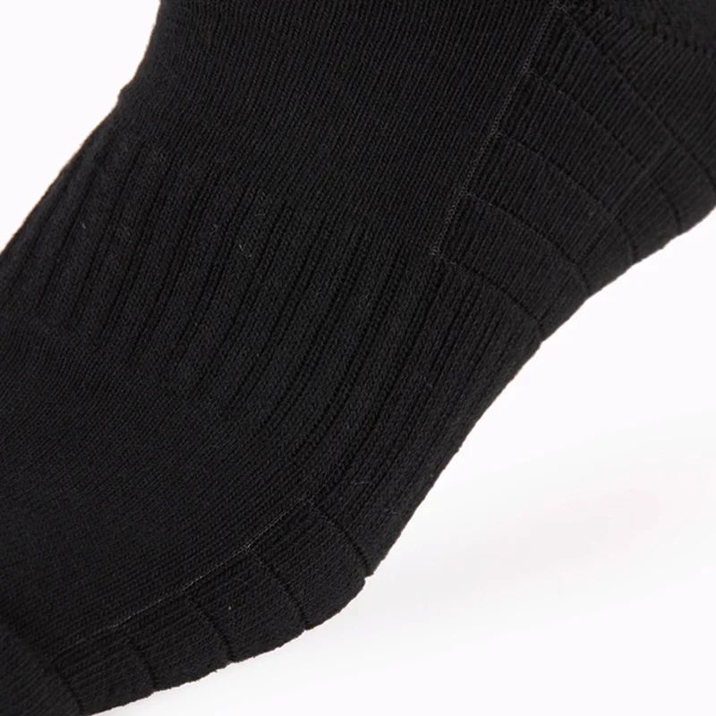 KELME Professional Sports Cotton Socks Breathable Sweat Absorbing Basketball Socks Exercise Fitness Men\'s Cotton Socks K15Z907