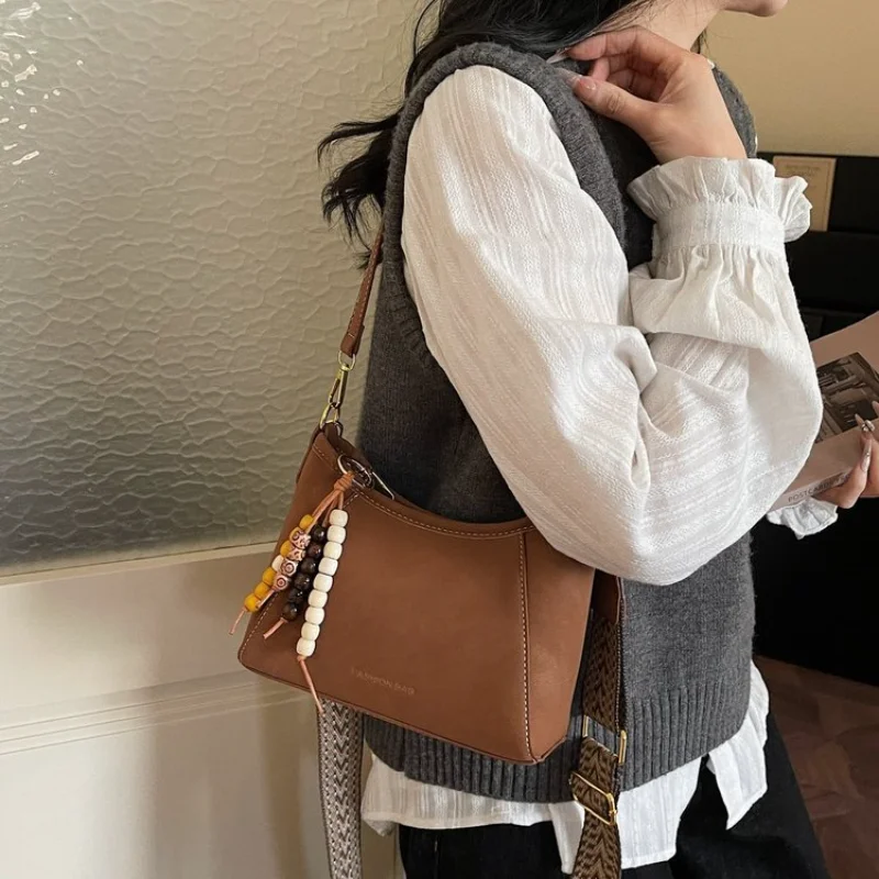 

Women's Suede Hobo Shoulder Bag with Woven Strap & Wooden Bead, for Daily Office, Streetwear, Weekend Travel, Shopping & Errands