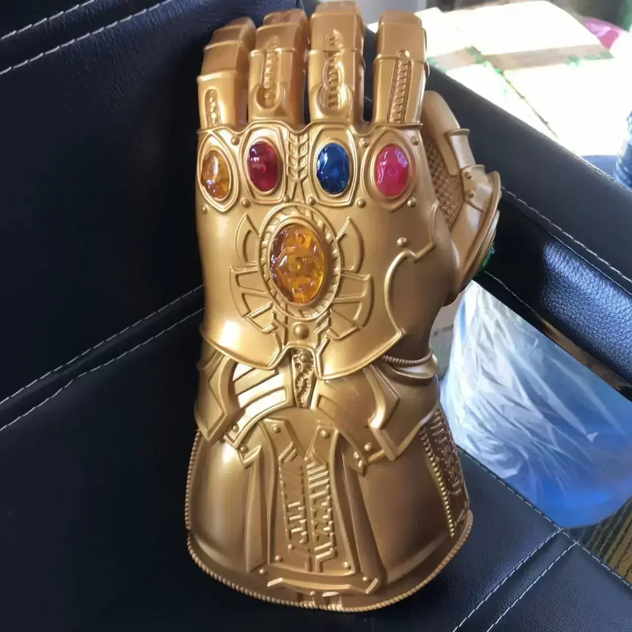 Superhero Infinity War Infinity Gauntlet LED Light Thanos Gloves Figure model Adult Cosplay Costume party stage show props toy