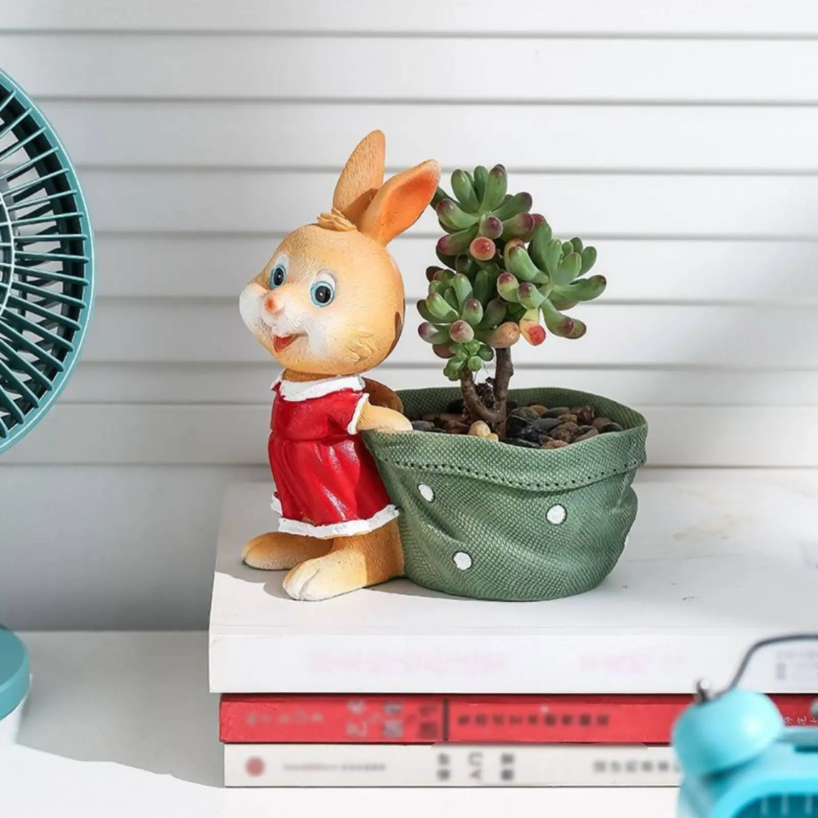 

Resin Rabbit Flowerpot Cute Rabbit Statue Planter Creature Planter Decorative Home Decor Desk Display for Tabletop