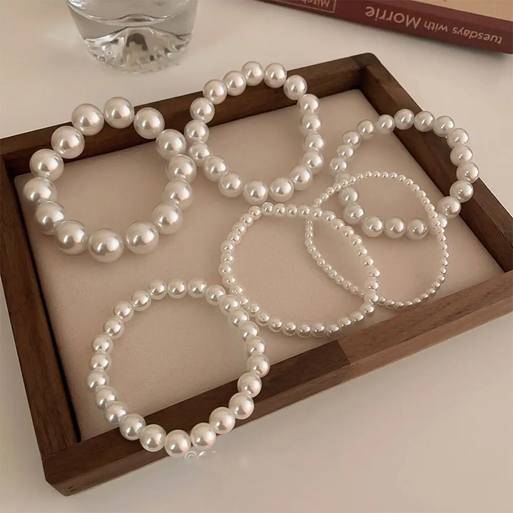 Vintage Baroque Style Pearl Bracelets Chic Multi-size Pearl Beaded Bracelets Elastic Adjustable Pearl Hand Chain