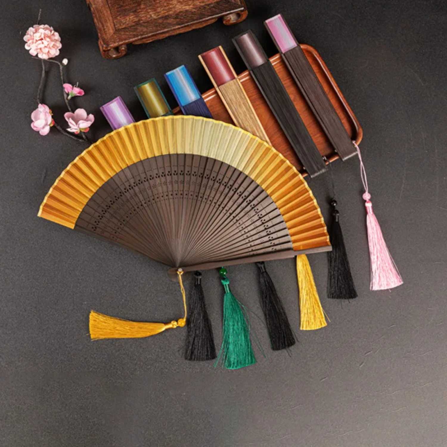 Chinese Style Luxury Tassel Folding Fans Ancient Glossy Gradient Color Carved Bamboo Fan Bridal Hanfu Photography Hand Fans